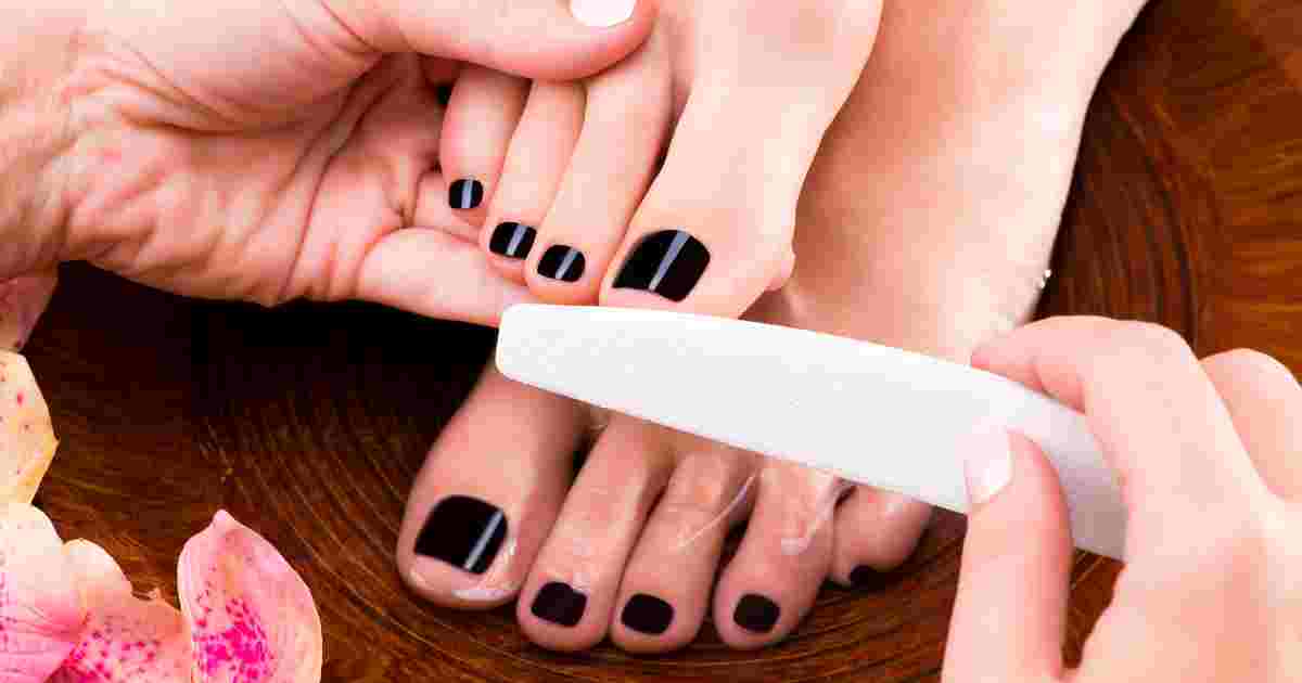 Manicure-Pedicure-3-esthetica-aesthetica-clinic